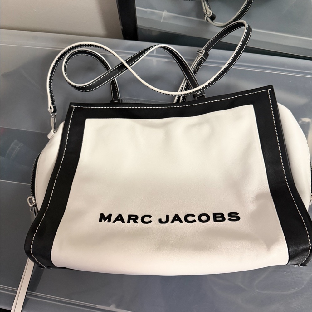 Marc Jacobs Cream and Black Leather Shoulder Tote